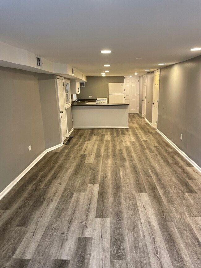 Foto del edificio - 2440 N St Louis Ave