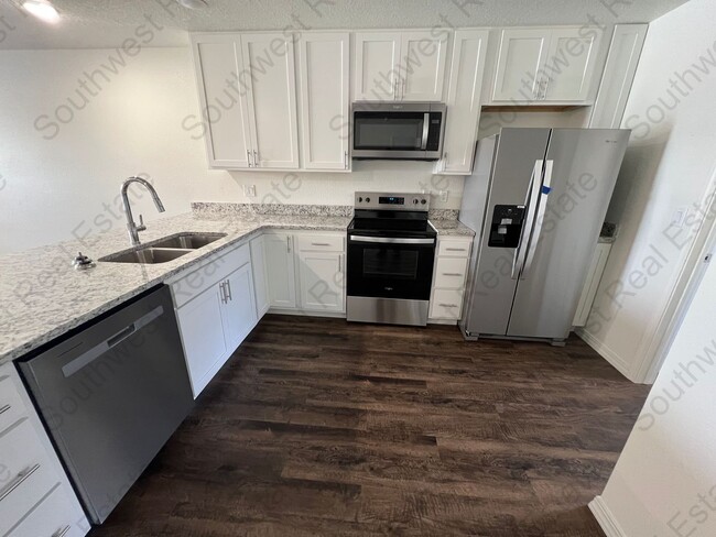 Building Photo - 2129 Bobwhite Ct