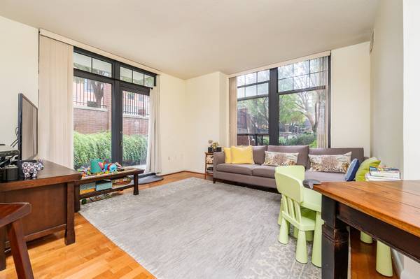 Foto del edificio - 1021 N Garfield St