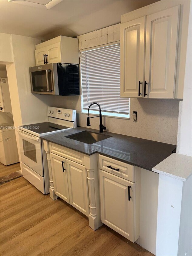 Building Photo - 748 NW 77th Terrace