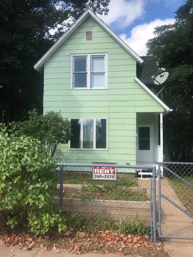 601 Lake St, Negaunee, MI 49866 House Rental in Negaunee, MI