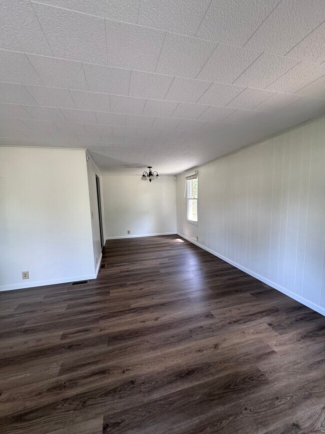 Foto del edificio - 2300 Sun Valley Cir