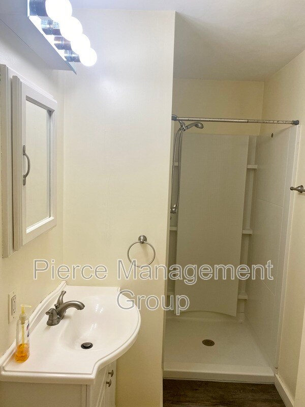 Building Photo - 19 Perkins St