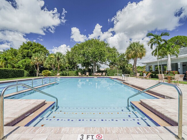 Foto del edificio - 2360 Water Oaks Ln