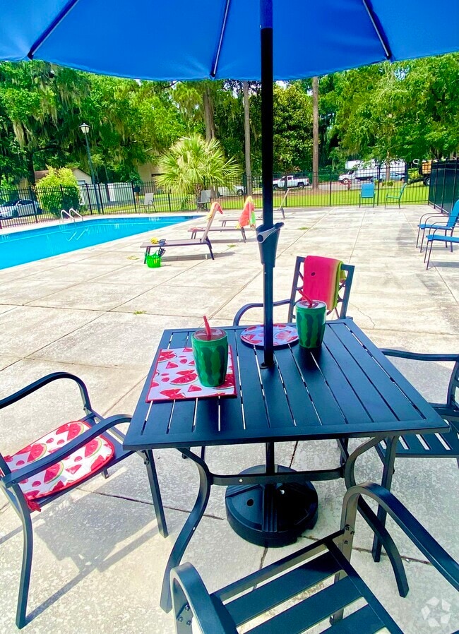 Pool table - Residences at Port Royal