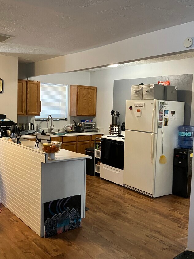 Primary Photo - 2804 NW 58th St