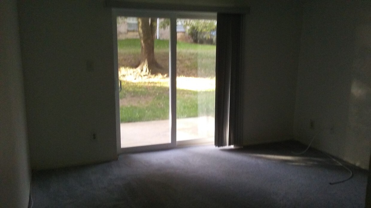 living room - 11911 Tarragon Rd