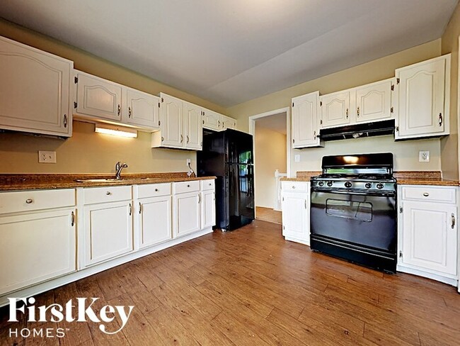 Building Photo - 1838 Ashwood Ln