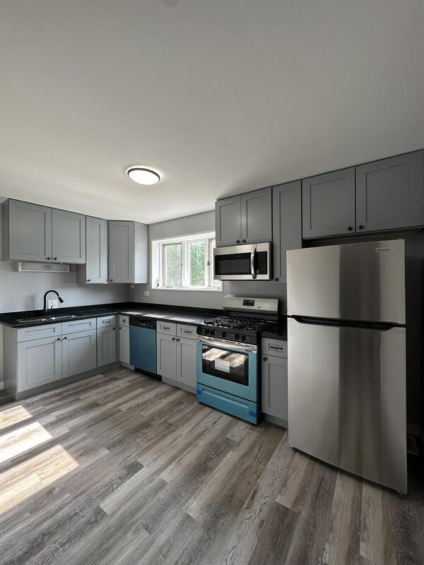 Foto del edificio - 18108 Oakwood Ave