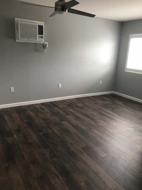 Building Photo - KENSINGTON STUDIO $2200 UTILITIES INCLUDED