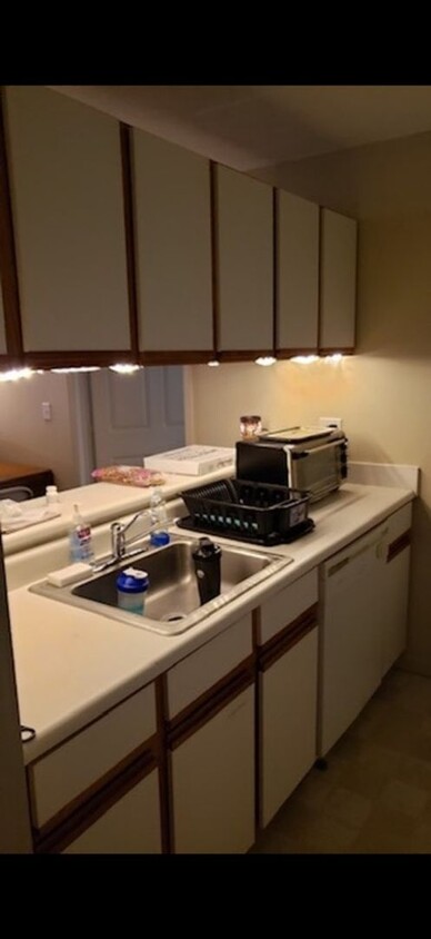 Primary Photo - Spacious 4BR Townhome in Morgantown