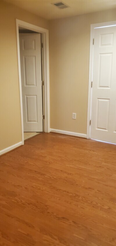 Foto principal - 11609 Fairfax Commons Dr