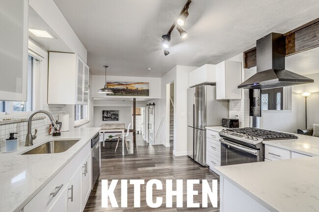 Foto del edificio - 2860 S Golden Way