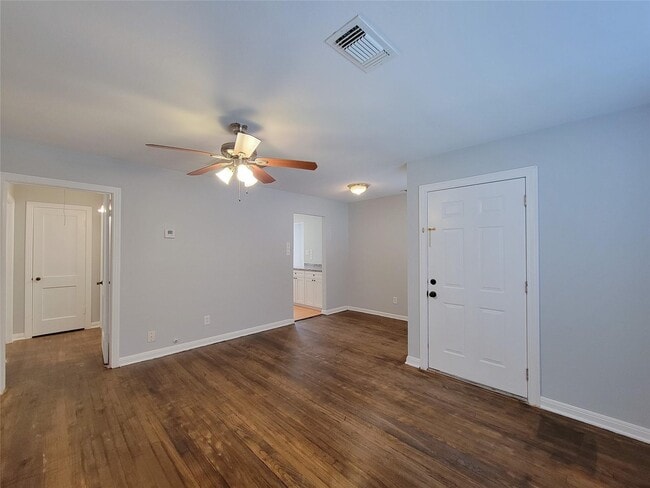 Building Photo - 12422 Mylla St