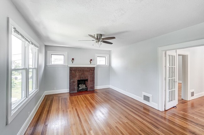 Building Photo - 3627 Zinsle Ave