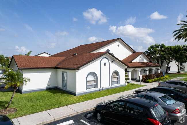 Building Photo - Gleneagles Apartments