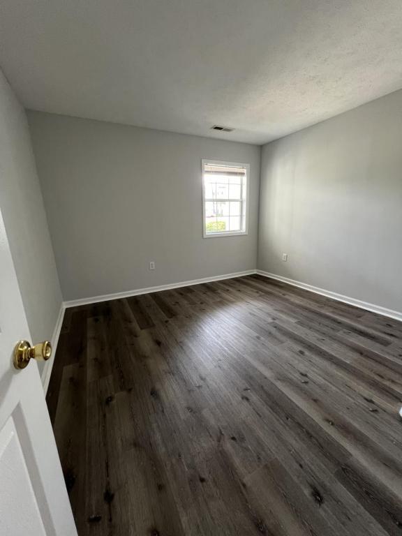Foto del edificio - 517 White River Dr