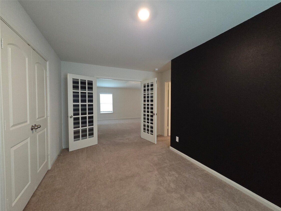 Building Photo - 24013 Wilde Dr