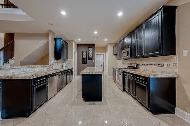 Foto del edificio - 1419 Kyle Hill Ln