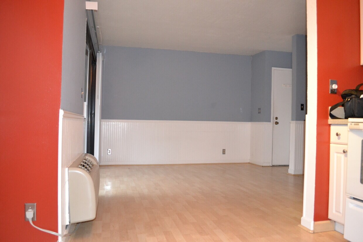 living area - 954 Kiely Blvd