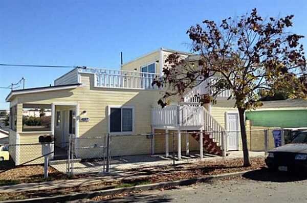 Building Photo - 4157 Franklin Ave