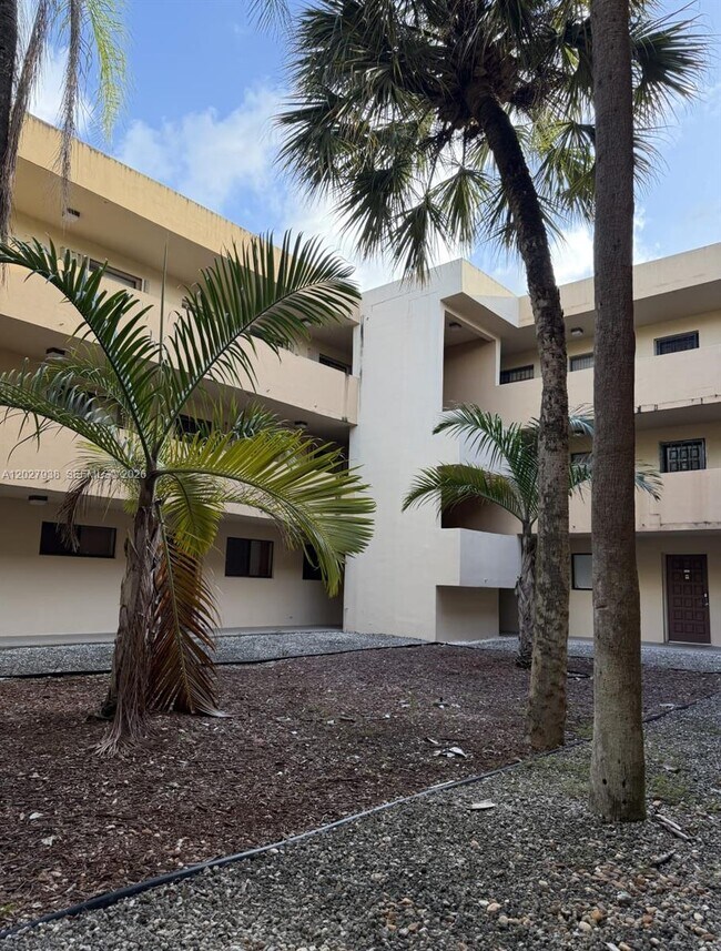 Foto del edificio - 8415 SW 107th Ave