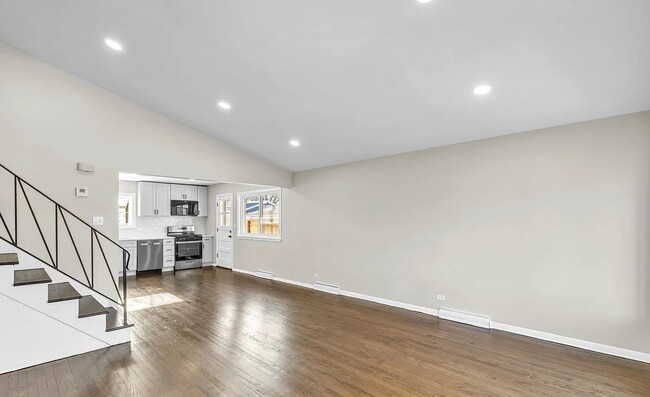 Foto del edificio - 11011 W Roosevelt Rd