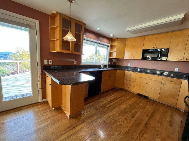 Foto del edificio - 3 Bedroom Home with Amazing Happy Valley V...