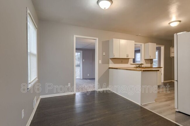 Foto del edificio - 8710 Kentucky Ave