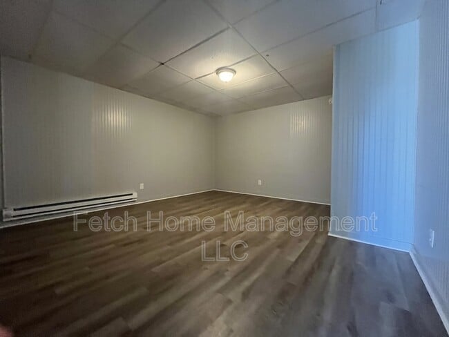 Building Photo - 10669 Jonestown Rd