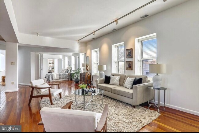 Foto del edificio - 2370 Champlain St NW