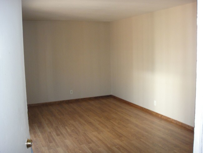 Living Room - 206 Broadway St