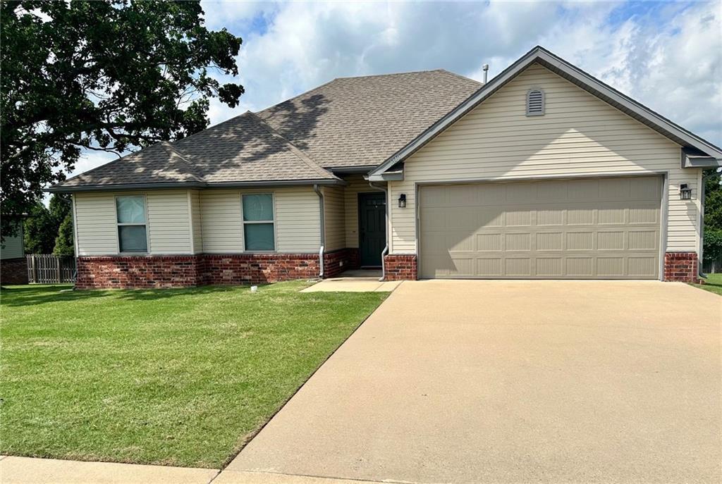 1340 Colonel Hawthorne Dr, Prairie Grove, AR 72753 House Rental in