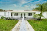 Foto principal - 1029 NE 113th St