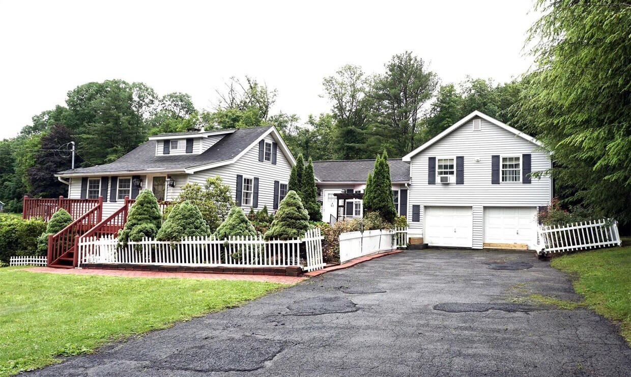 Foto principal - 63 Walker Valley Rd