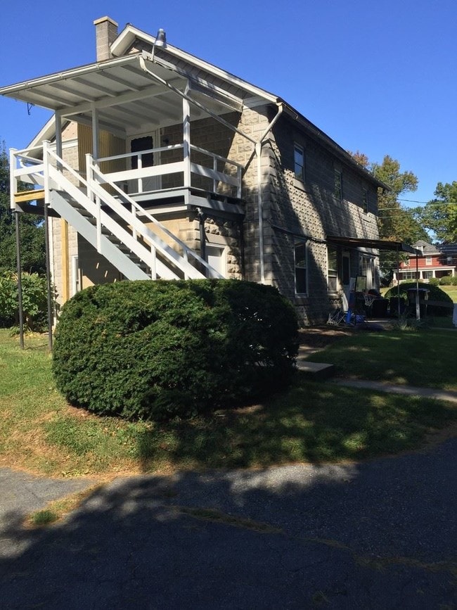 Building Photo - 3212 COLUMBIA Ave