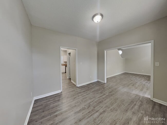 Foto del edificio - 9708 Chestnut Glen Ct