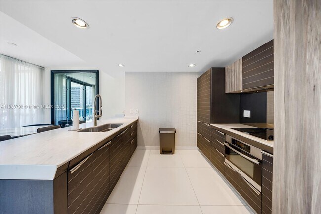 Foto del edificio - 200 Biscayne Blvd Way