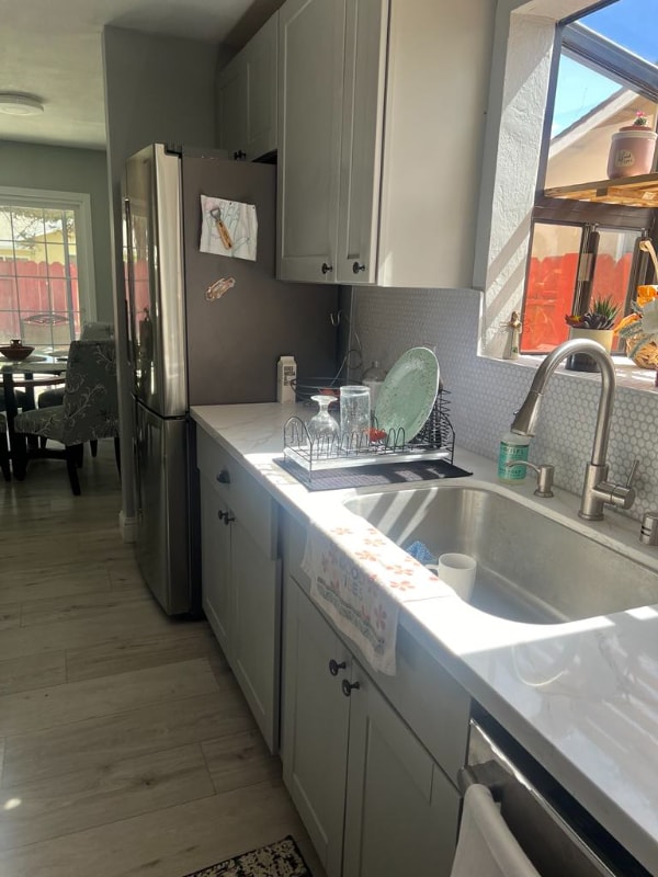 Foto del edificio - 808 Colton Dr