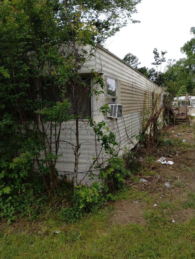 Building Photo - 3000 Poplar St