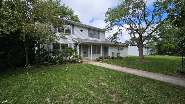 Foto del edificio - 680 Wildwood Dr