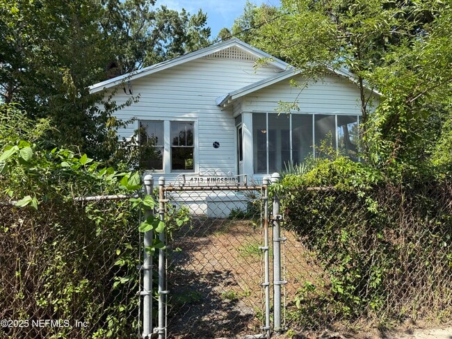 Building Photo - 4713 Kingsbury St