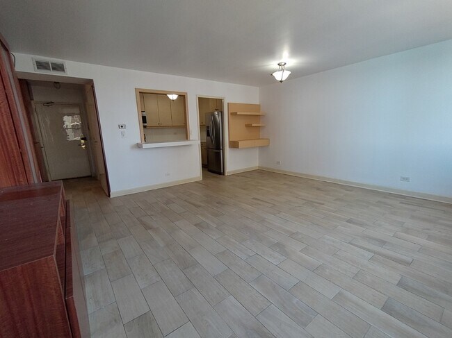 Foto del edificio - 6301 N Sheridan Rd