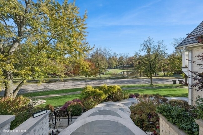 Foto del edificio - 6101 Wildwood Ln