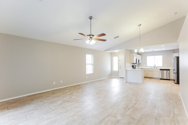 Foto del edificio - 7939 W Lumbee St