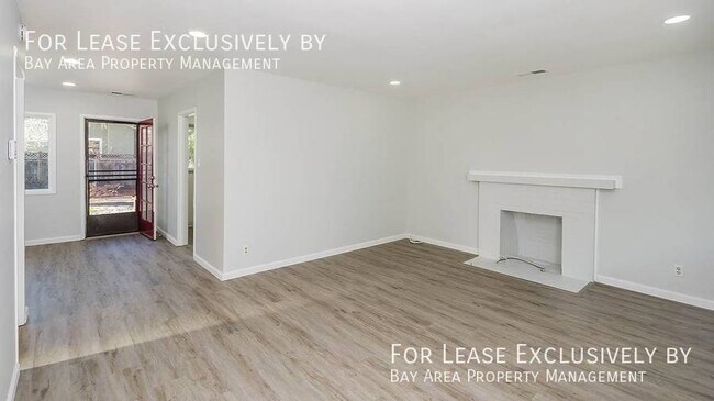 Building Photo - Meticulous 2BR/1BA house, blocks from CalT...