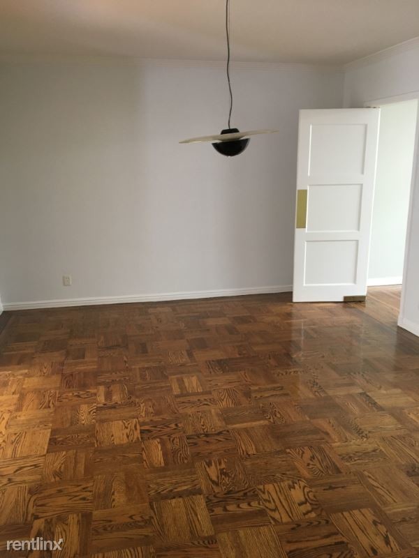 Foto del edificio - 2 br, 2 bath Apartment - 106 Beaumont Ave