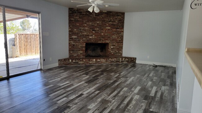 Building Photo - 1520 Alpine Ln