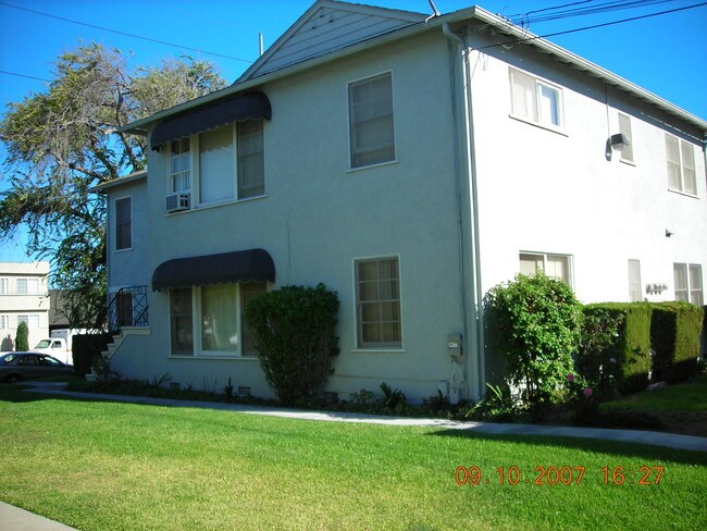 Foto del edificio - 7045-7049 S La Cienega Blvd