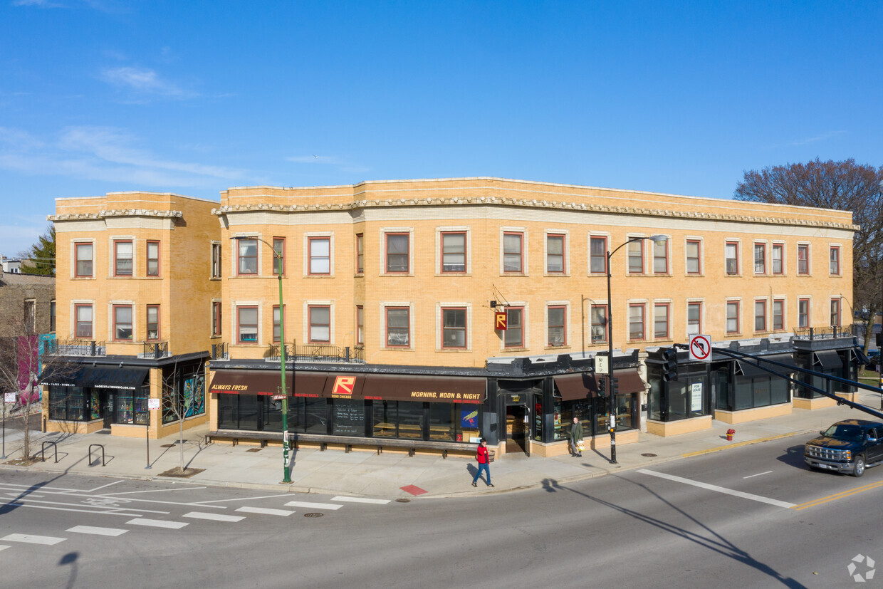 Foto principal - 2601-2607 N Milwaukee Ave